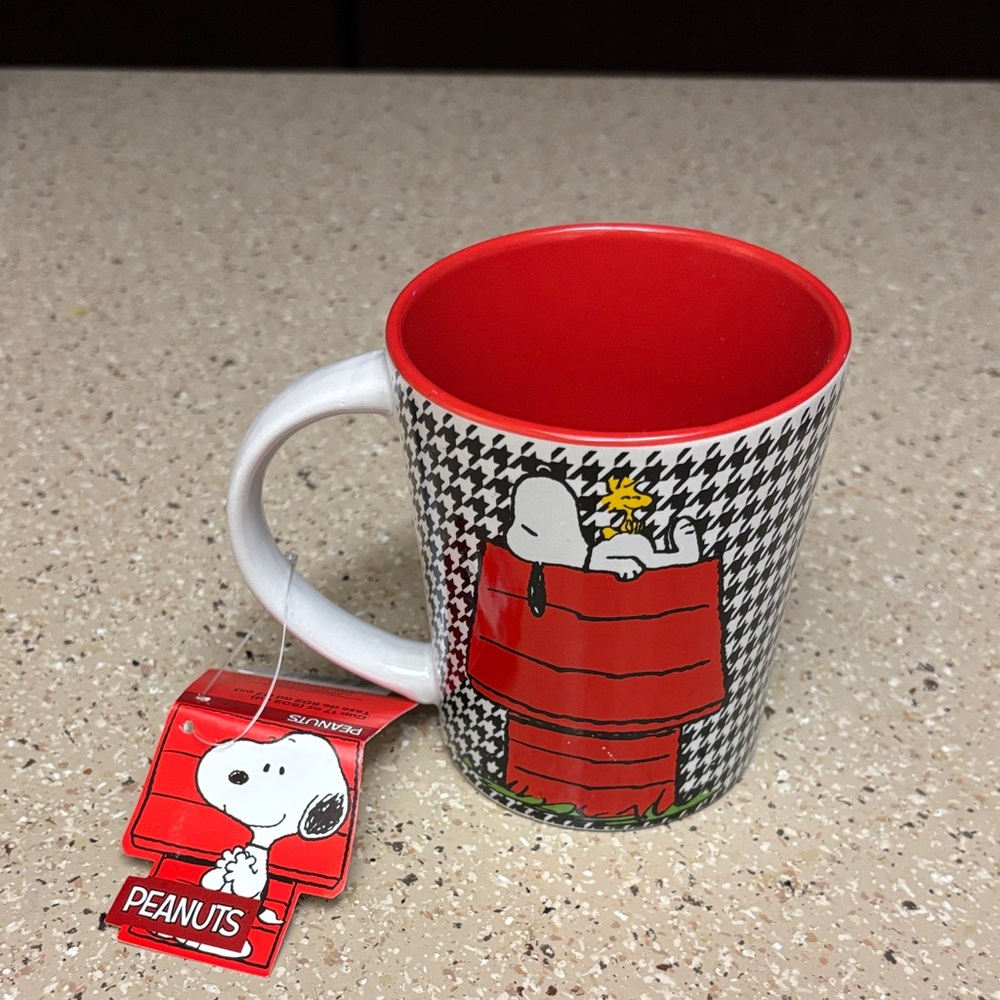 Peanuts Snoopy Red and Black Houndstooth Mug